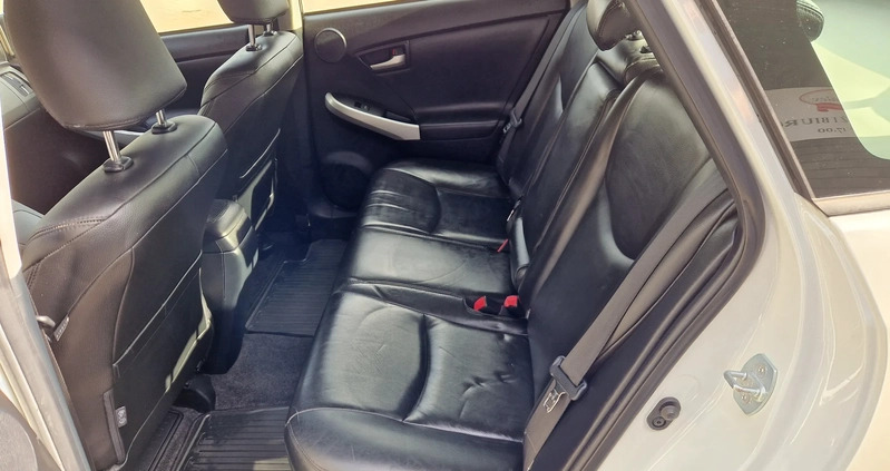 Toyota Prius cena 57900 przebieg: 104000, rok produkcji 2013 z Kłodzko małe 352